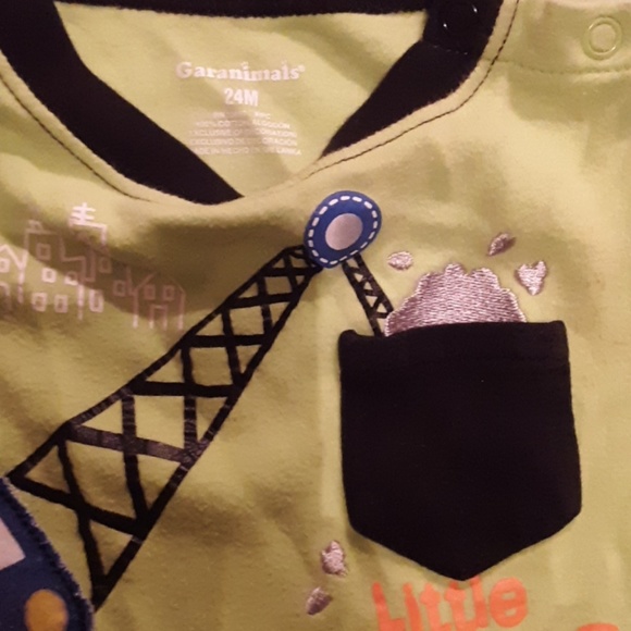 Lot of 3 boys 24 months onesies. - Picture 8 of 8